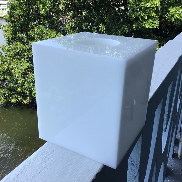 Fine Linens White Lacquered Square Tissue Box Cube